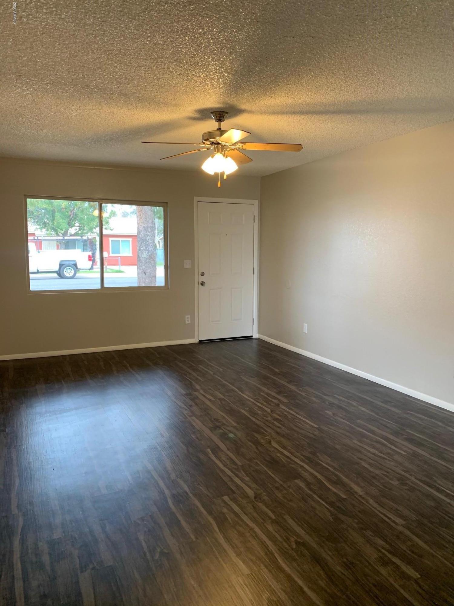 4 Living Room