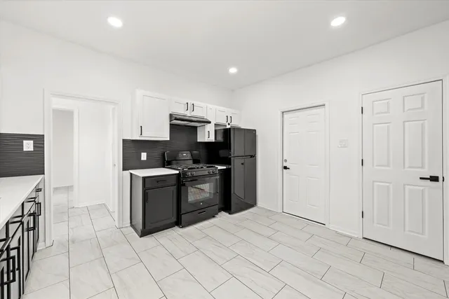 $249,999 | 140 West 110th Street, Chicago, IL 60628