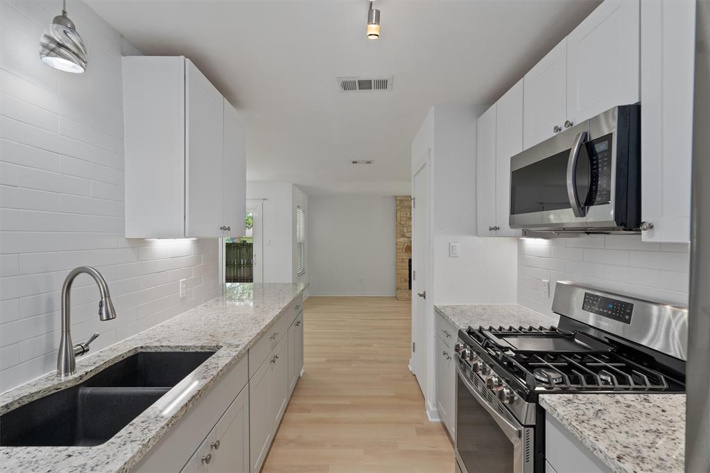 8907 Creekmont Cove Austin, TX 78748 - Photo 4 of 20