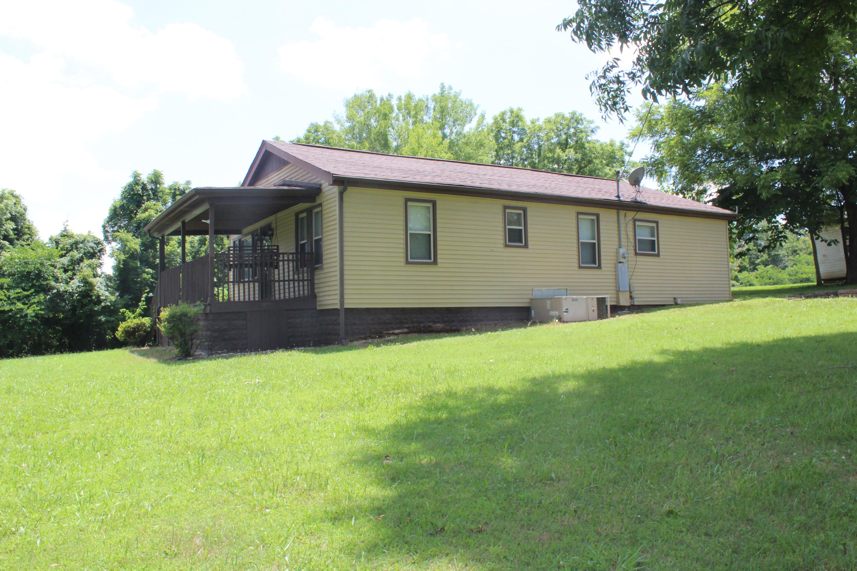 525 Peach Orchard Road Clinton, TN 37716 - Photo 14 of 23 IMG_0884