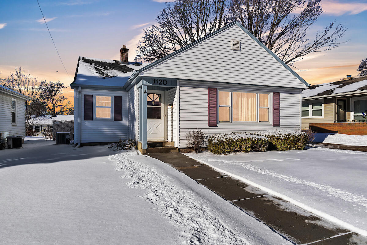 1120 Oregon Street Racine, WI 53405 - Photo 1 of 1 Exterior
