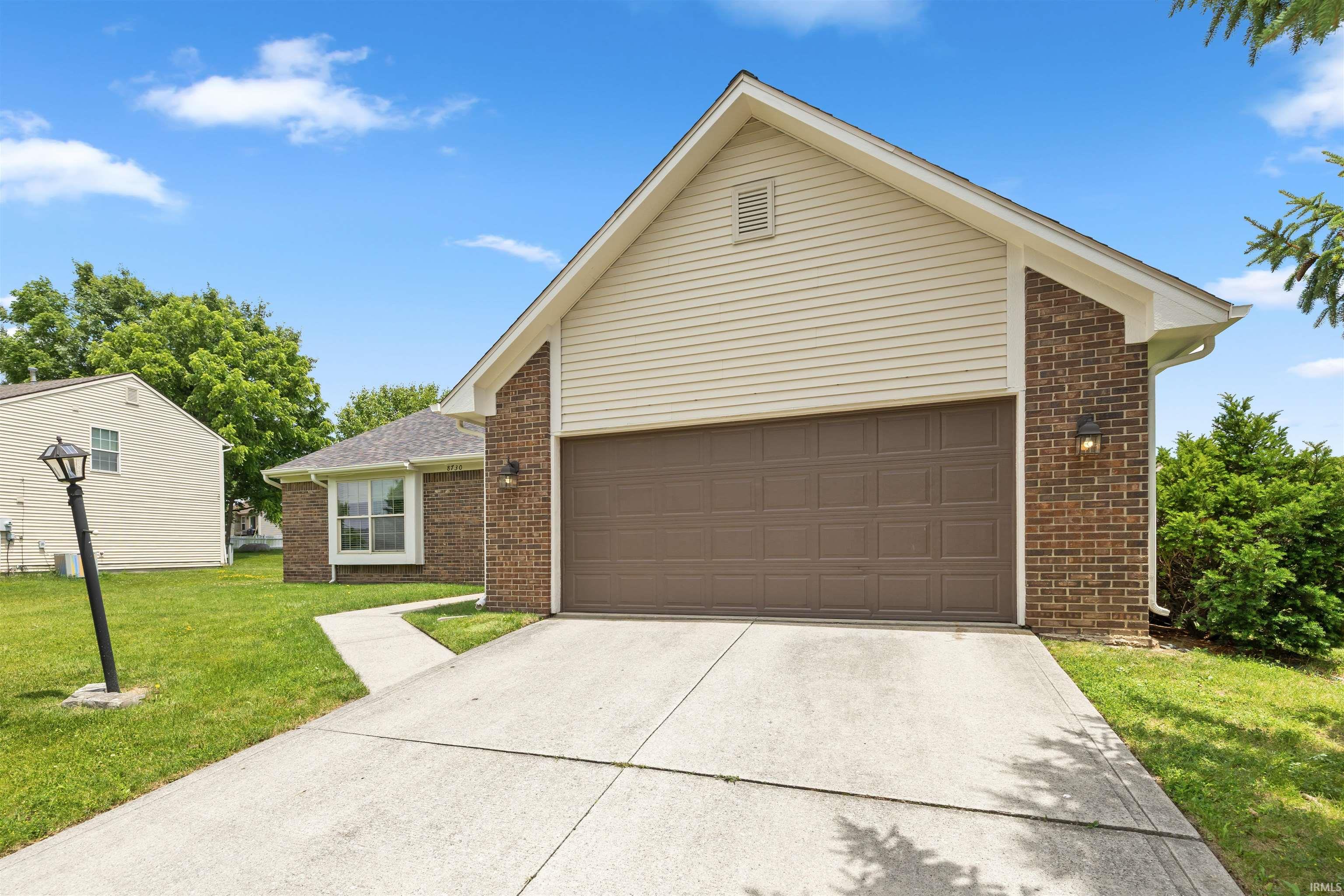 8730 Snowgoose Lane Fort Wayne, IN 46825 - Photo 4 of 29