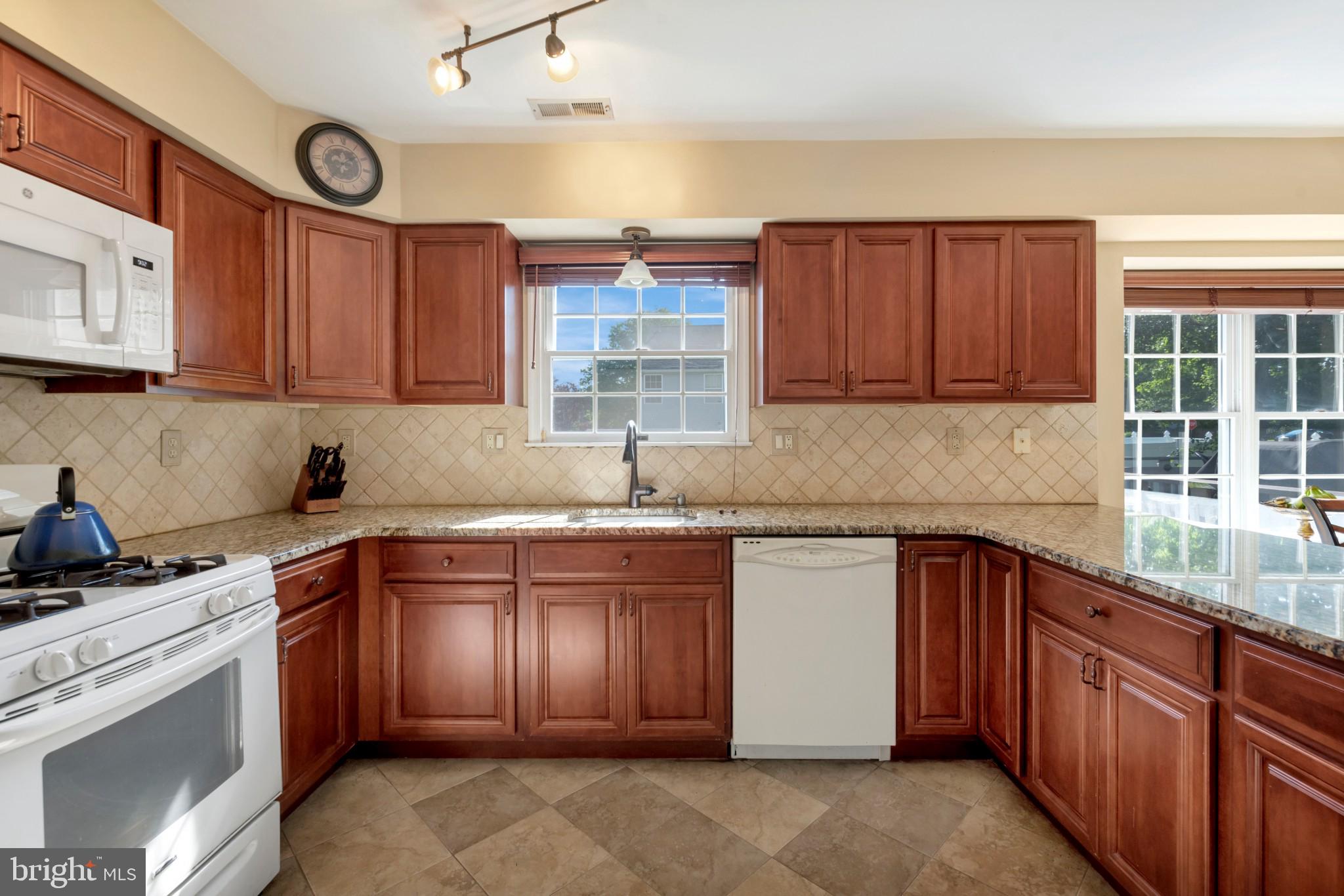 2 Coventry Road Mount Holly, NJ 08060 - Photo 3 of 30