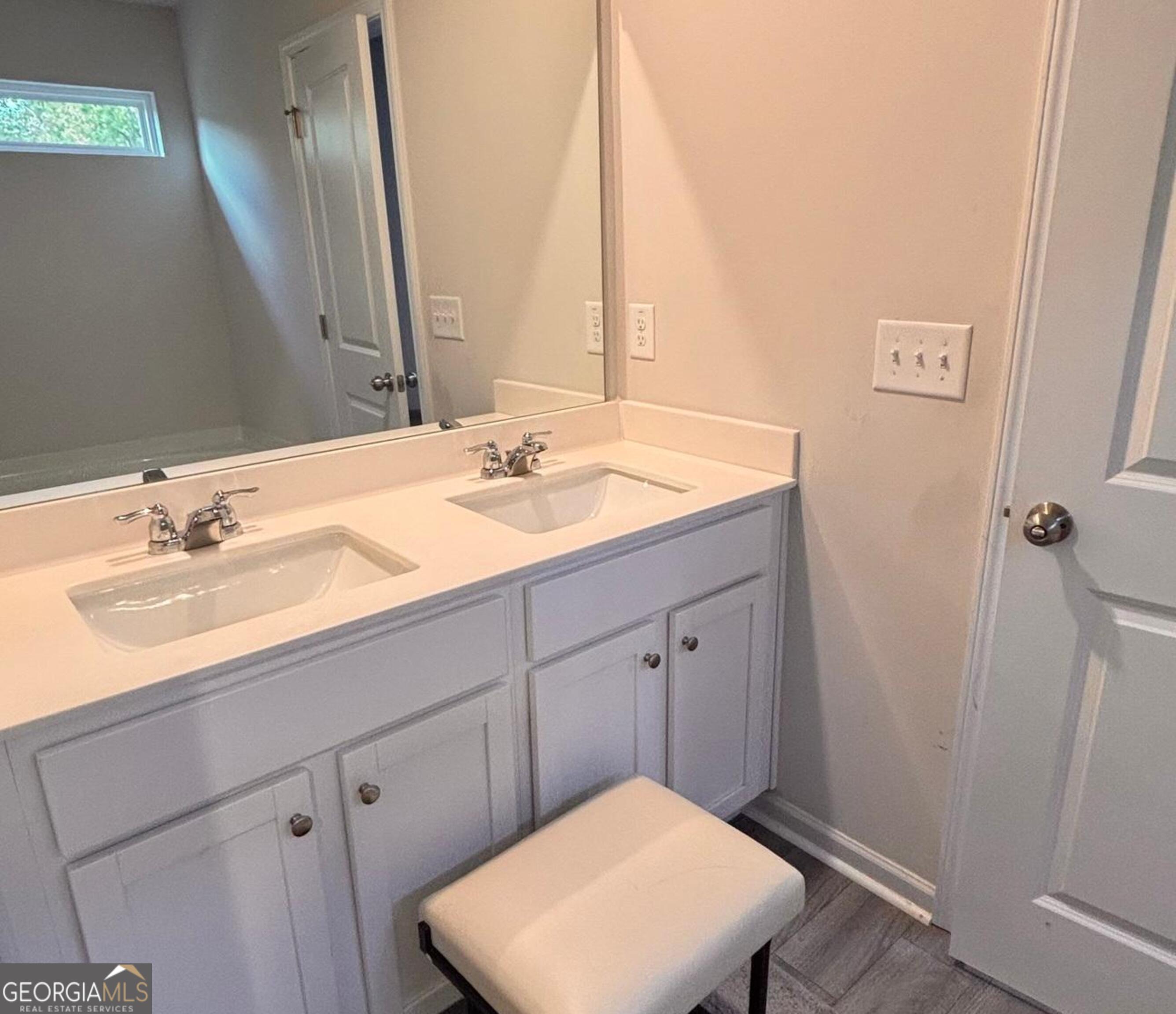 110 Summit Pointe Lane Dallas, GA 30132 - Photo 20 of 25 a bathroom with a sink a vanity and a mirror