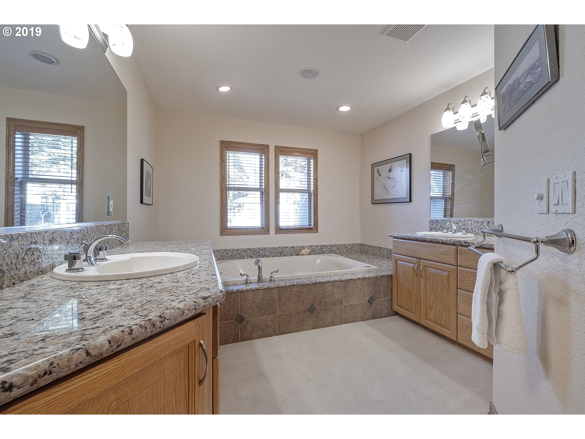 3125 Northeast Jackson Rd Loop Hillsboro, OR 97124 - Photo 23 of 32 Bathroom, Attached