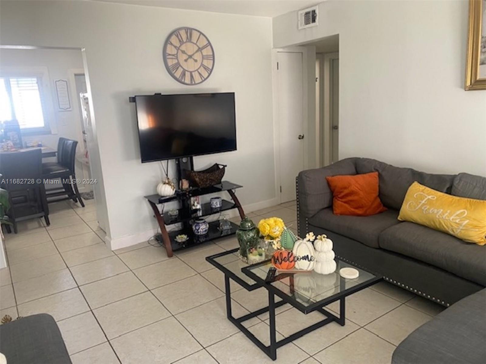 2551 Southwest 18th Street Miami, FL 33145 - Photo 8 of 15 Gallery Image 8