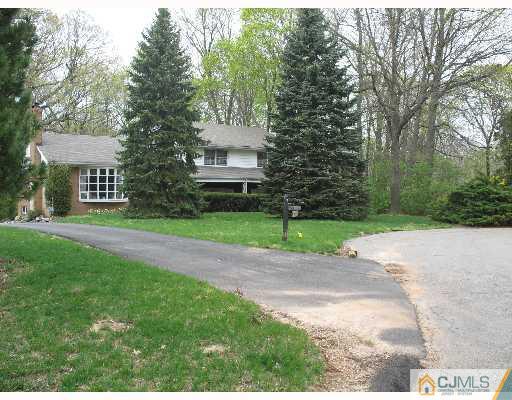 7 Cobb Road New Brunswick, NJ 08901 - Photo 1 of 8 Gallery Image 1