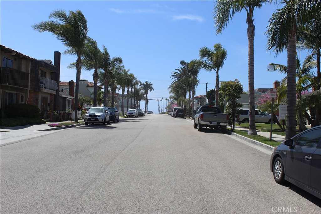 209 4th Street, Unit C Seal Beach, CA 90740 - Photo 7 of 10