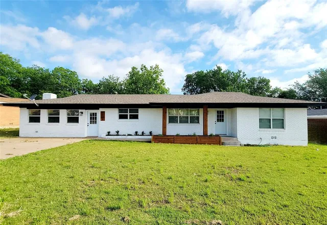 $309,000 | 1447 West Lingleville Road, Stephenville, TX 76401