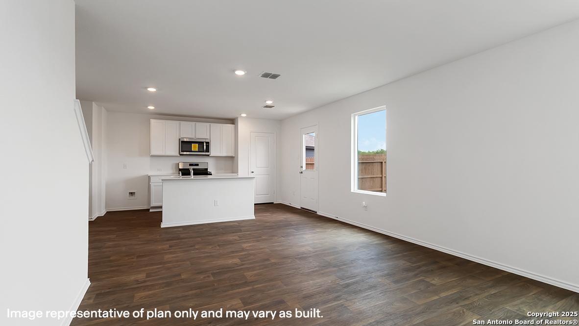 1011 Cholula Road San Antonio, TX 78221 - Photo 13 of 33