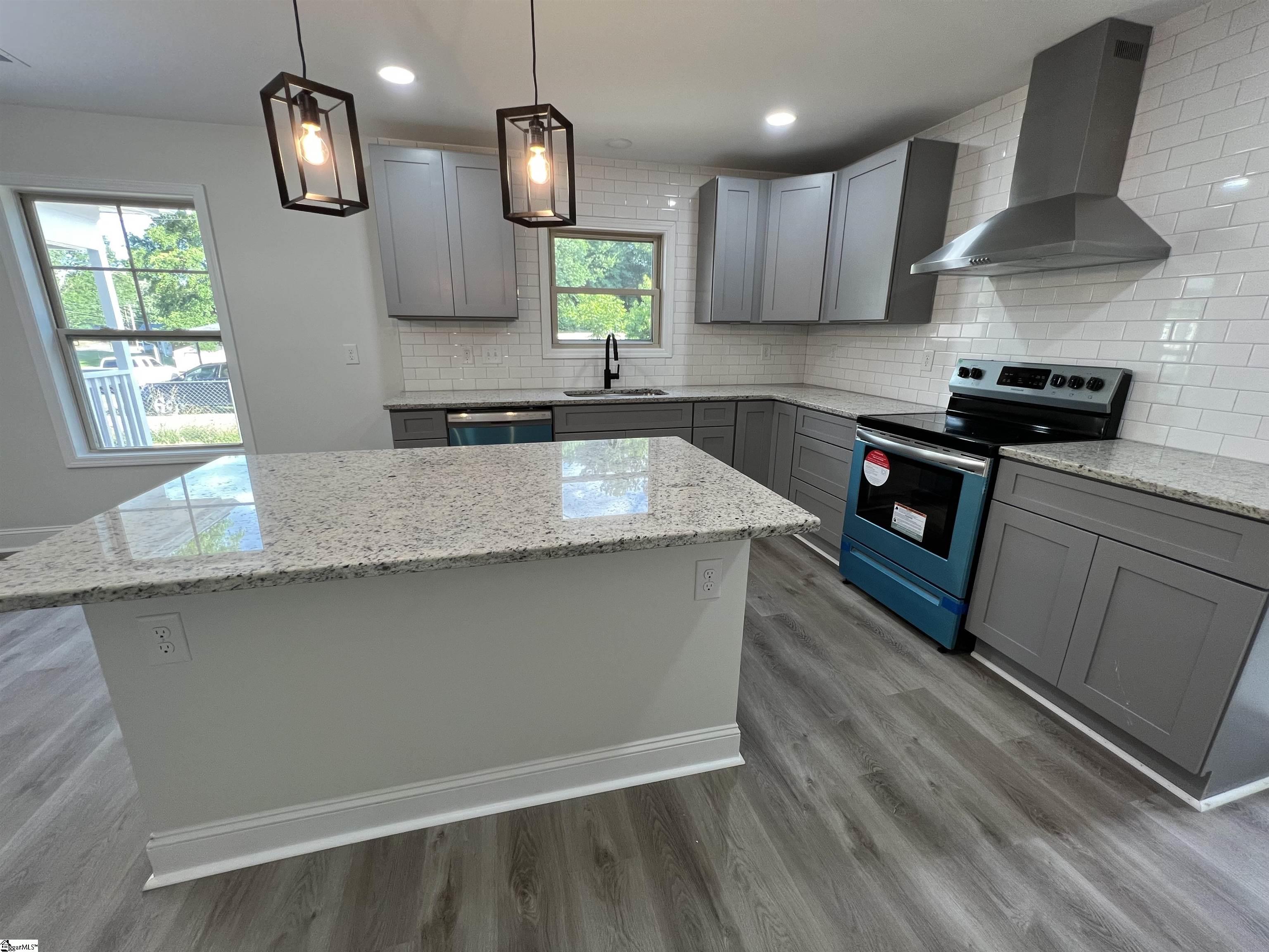 302 State Rd S-42-2620 Greer, SC 29651 - Photo 3 of 15 Gallery Image 3