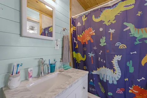 $1,299,900 | 3746 Park Avenue, Big Pine Key, FL 33043