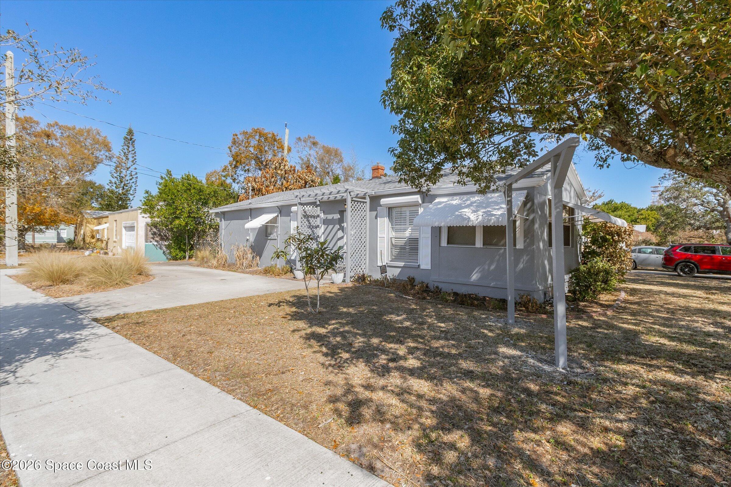 1811 Hickory Street Melbourne, FL 32901 - Photo 2 of 38 03-1811-Hickory-101