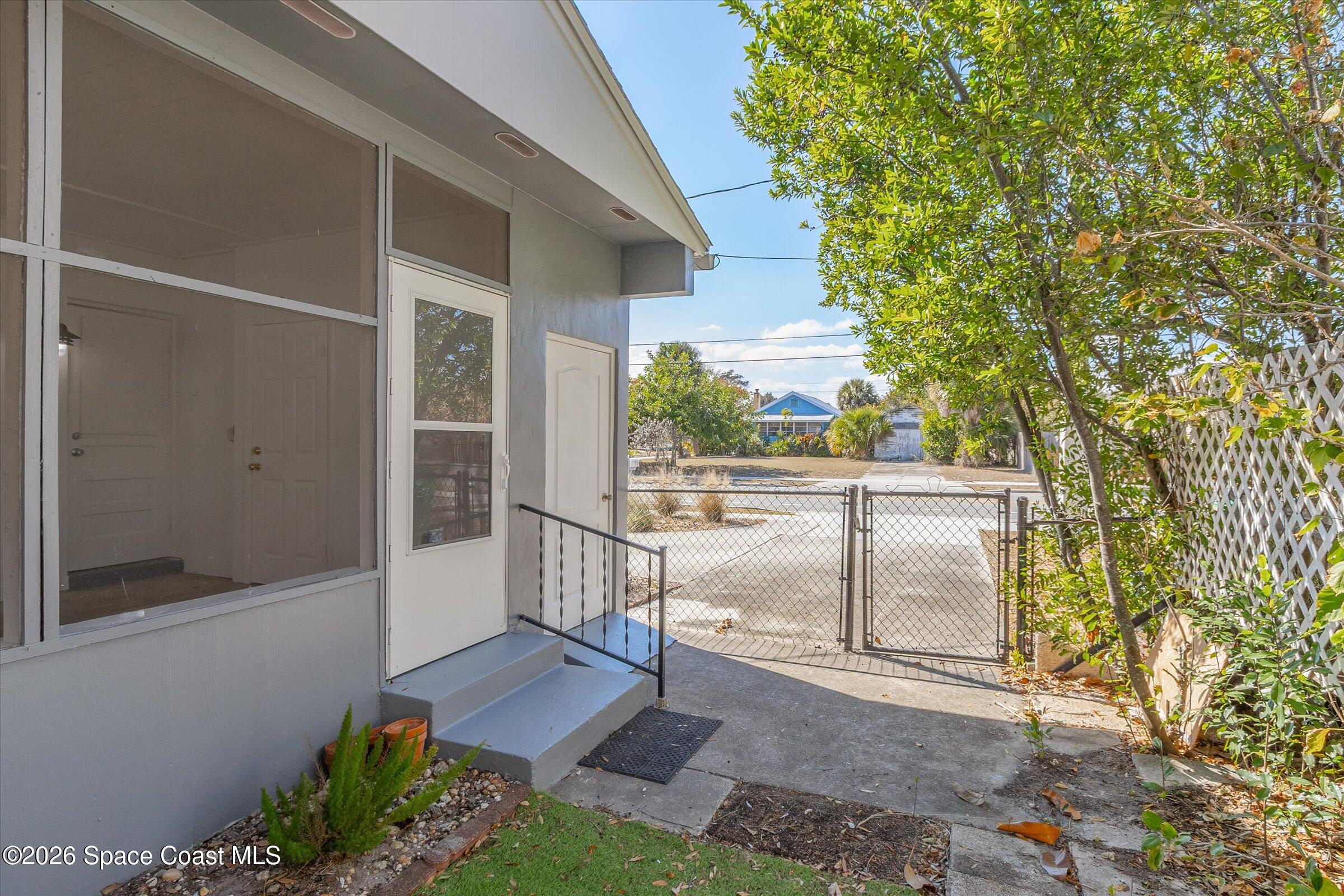 1811 Hickory Street Melbourne, FL 32901 - Photo 31 of 38 09-1811-Hickory-107