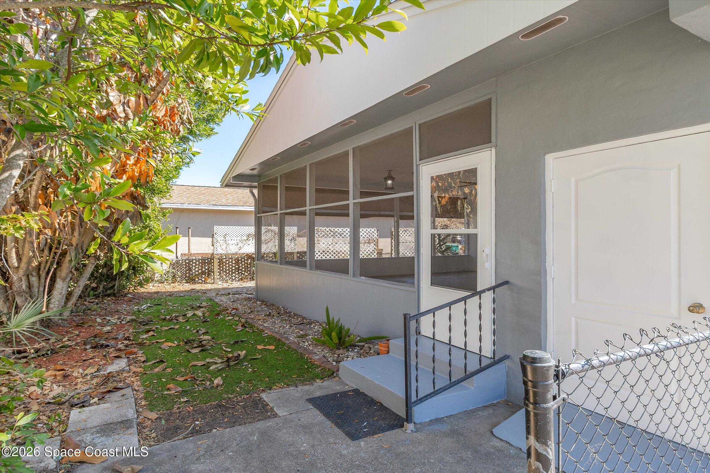 1811 Hickory Street Melbourne, FL 32901 - Photo 32 of 38 10-1811-Hickory-108