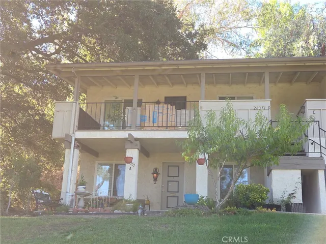 $324,900 | 26351 Oak Plain Drive, Unit D, Newhall, CA 91321