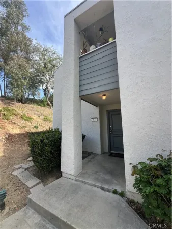 $1,074,900 | 430 South Ranch View Circle, Anaheim Hills, CA 92807