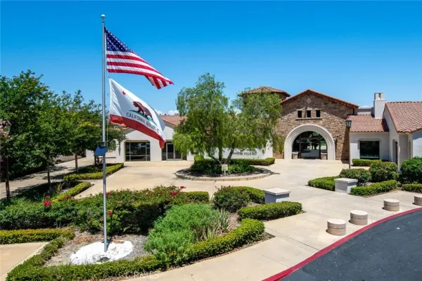 $984,900 | 430 South Ranch View Circle, Anaheim Hills, CA 92807