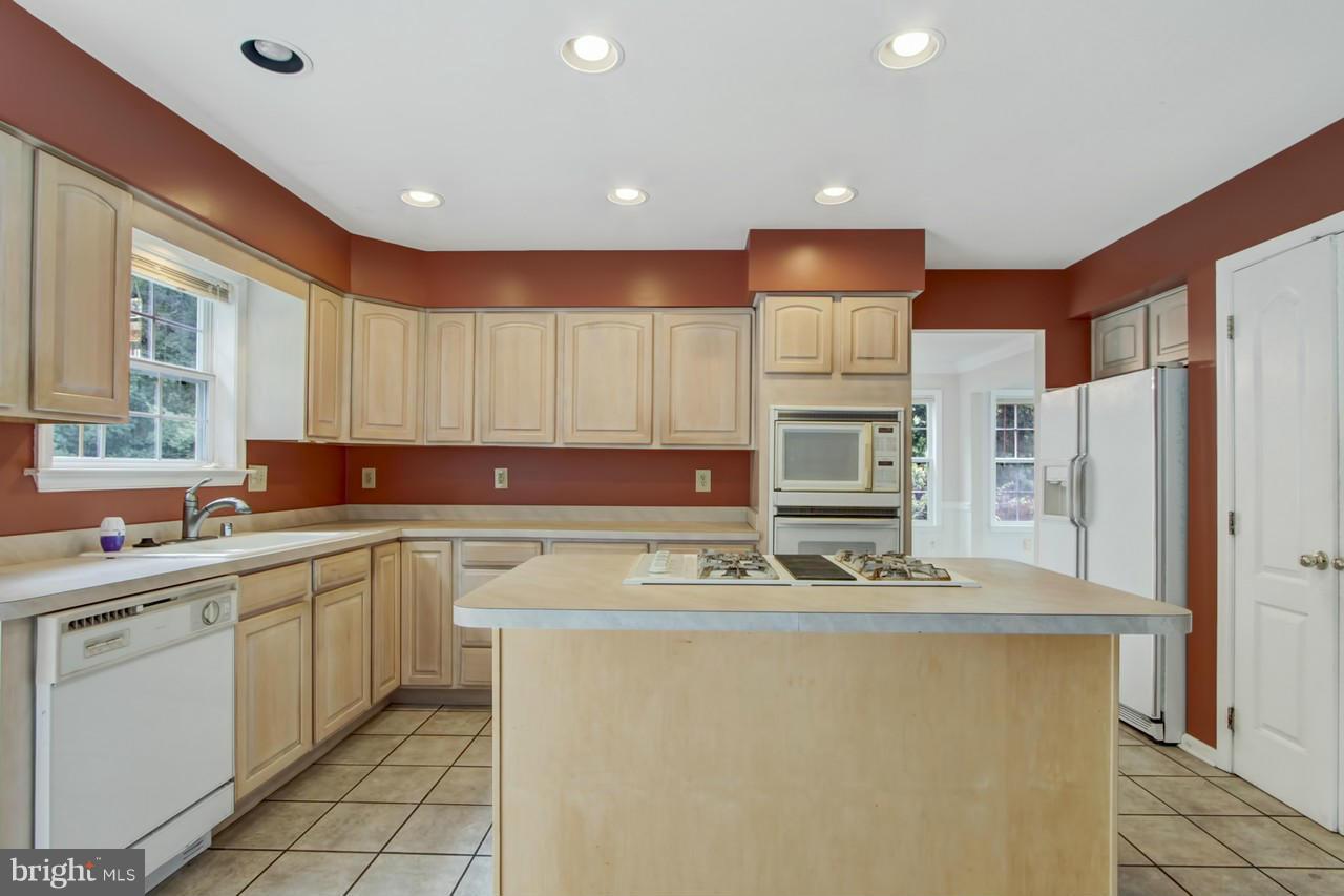 4410 Travancore Road Randallstown, MD 21133 - Photo 6 of 30 Kitchen