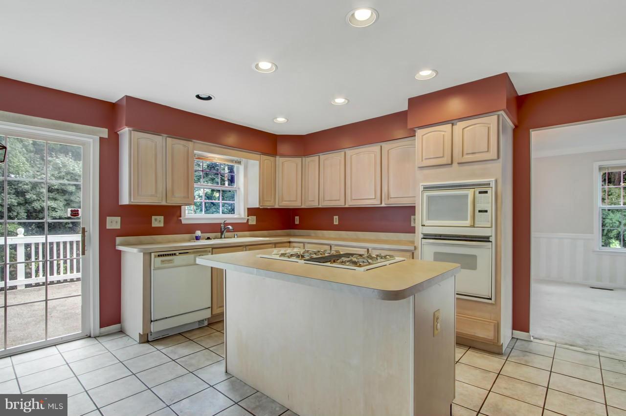 4410 Travancore Road Randallstown, MD 21133 - Photo 7 of 30 Kitchen