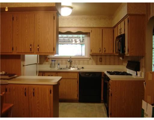 256 Depaoli Road McDonald, PA 15057 - Photo 3 of 7 Kitchen.