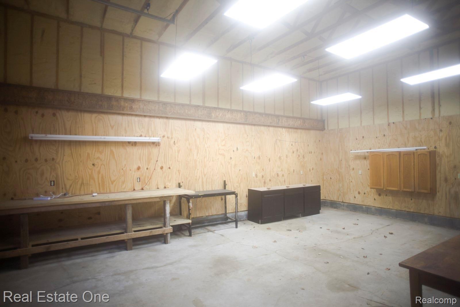 42560 Willis Road Belleville, MI 48111 - Photo 40 of 70 MIDDLE BAY OF POLE BARN