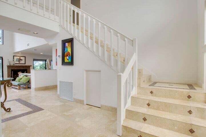 1328 Southeast Colony Way Jupiter, FL 33478 - Photo 15 of 37 image