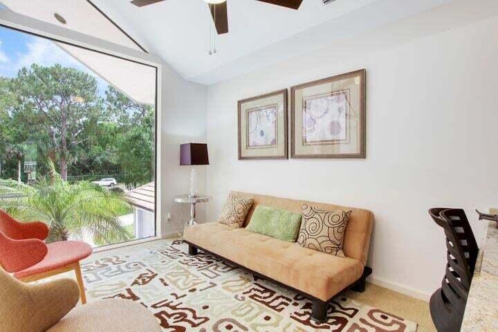 1328 Southeast Colony Way Jupiter, FL 33478 - Photo 17 of 37 image