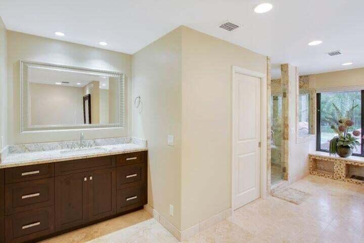 1328 Southeast Colony Way Jupiter, FL 33478 - Photo 20 of 37 image