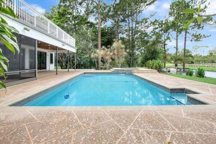 1328 Southeast Colony Way Jupiter, FL 33478 - Photo 32 of 37 image