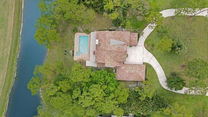 1328 Southeast Colony Way Jupiter, FL 33478 - Photo 35 of 37 image
