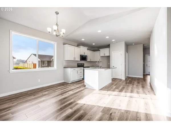 $499,000 | 435 South Elm Street, Yamhill, OR 97148