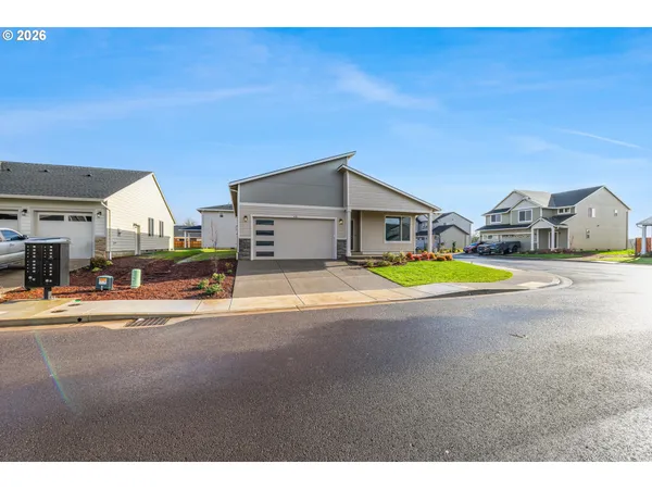 $499,000 | 435 South Elm Street, Yamhill, OR 97148