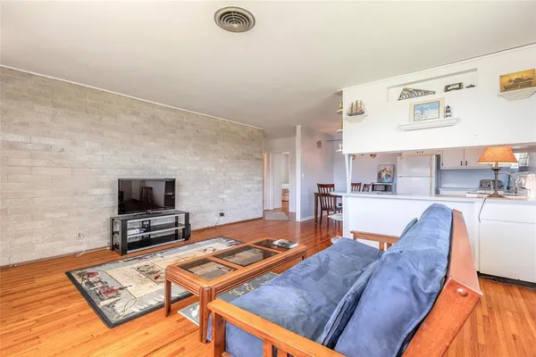 $299,000 | 227 Ponce De Leon Drive, Ormond Beach, FL 32176