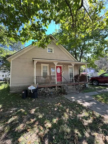 $153,900 | 605 South Lincoln Avenue, Chanute, KS 66720