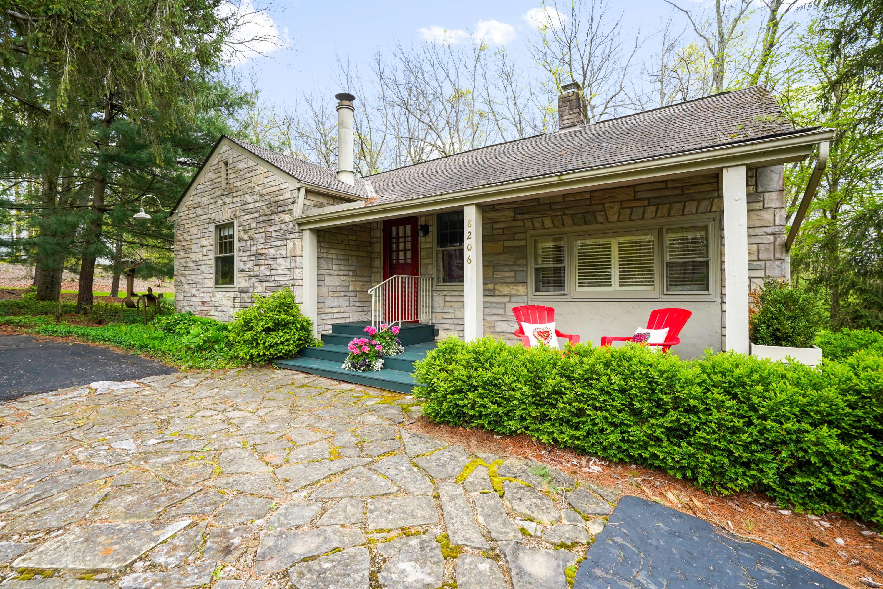 8206 Riverside Drive Powell, OH 43065 - Photo 4 of 51