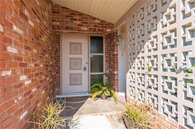 $509,900 | 1664 Whitewood Drive, Clearwater, FL 33756