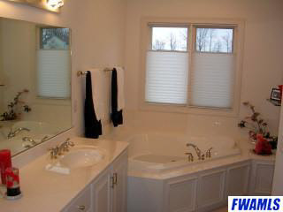 1108 Perry Lake Drive Fort Wayne, IN 46845 - Photo 10 of 20