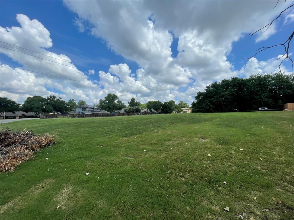 2309 Meadows Lane Sherman, TX 75092 - Photo 5 of 11 a view of a big yard