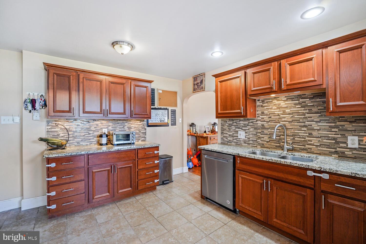 681 Cold Run Road Birdsboro, PA 19508 - Photo 12 of 32 Kitchen