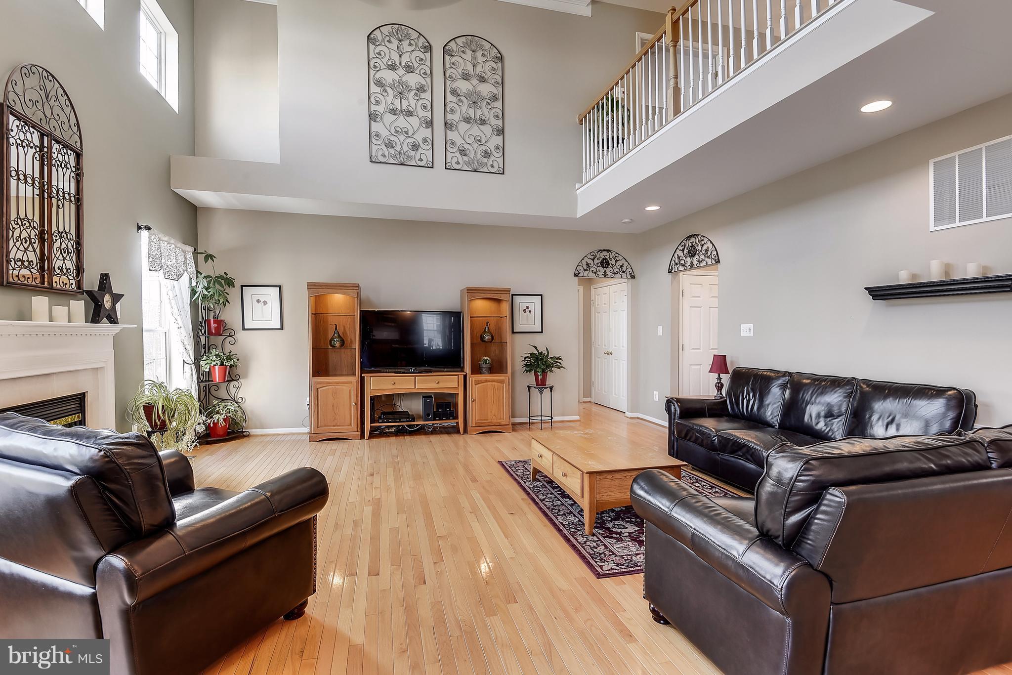 8715 Lords View Loop Gainesville, VA 20155 - Photo 6 of 30 Family Room