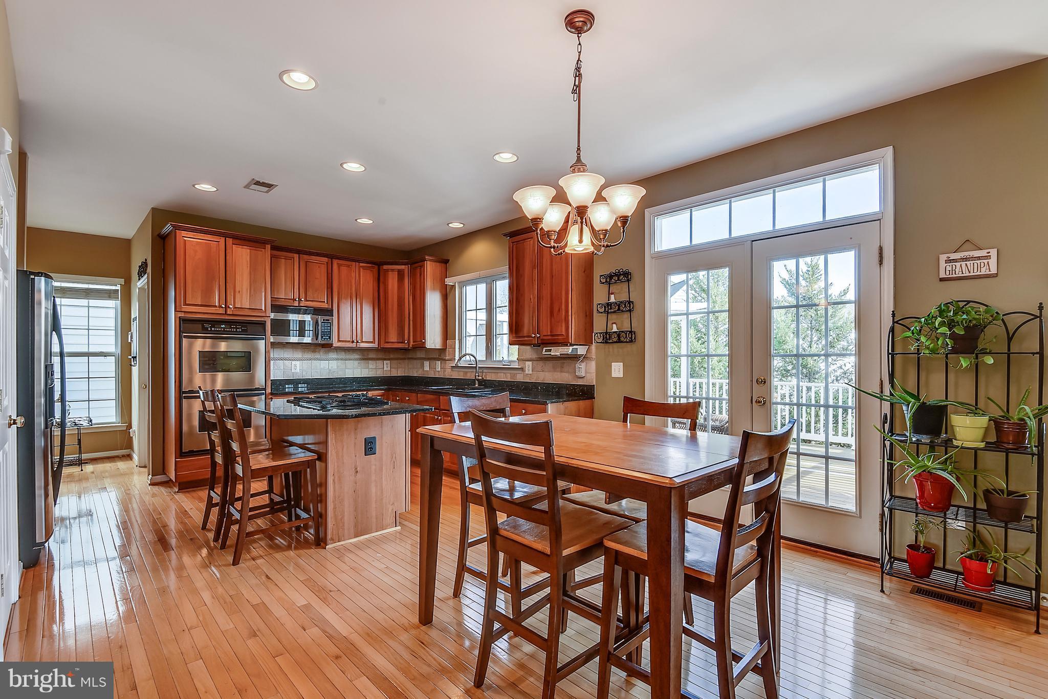 8715 Lords View Loop Gainesville, VA 20155 - Photo 9 of 30 Kitchen