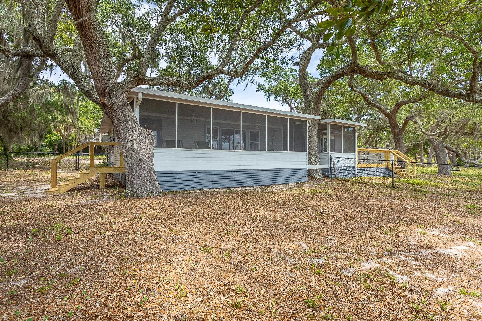 632 Mariner Circle Alligator Point, FL 32346 - Photo 16 of 44