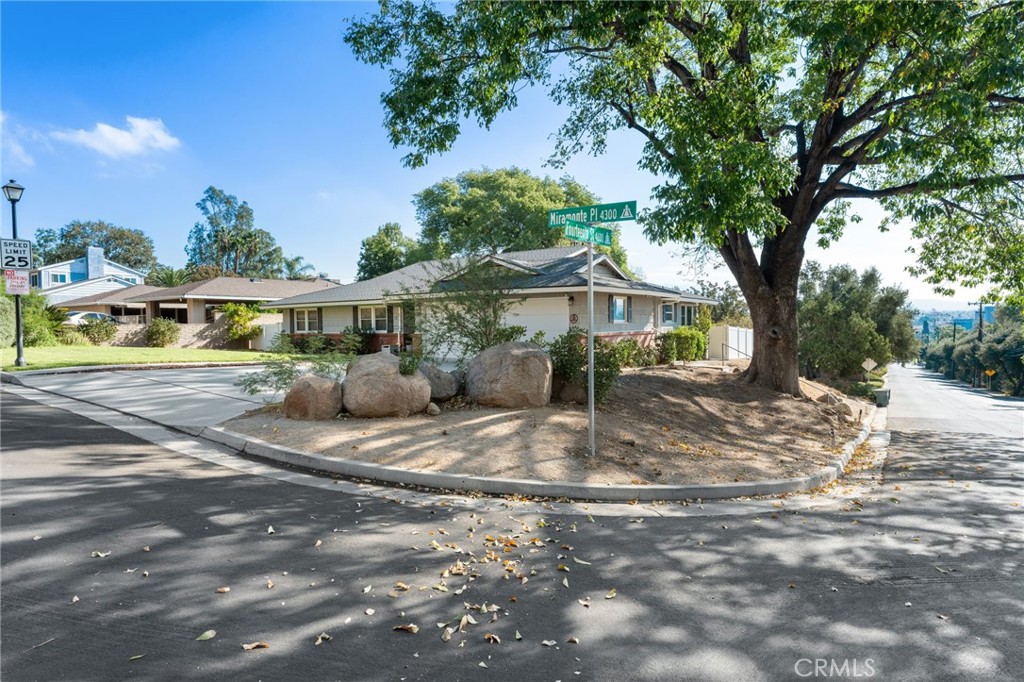 4380 Miramonte Place Riverside, CA 92501 - Photo 61 of 73