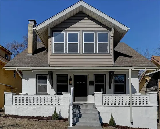 $395,000 | 1326 Lake Avenue, Kansas City, MO 64109