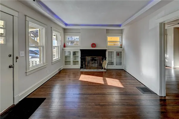 $395,000 | 1326 Lake Avenue, Kansas City, MO 64109