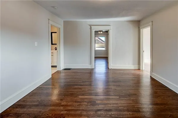 $395,000 | 1326 Lake Avenue, Kansas City, MO 64109