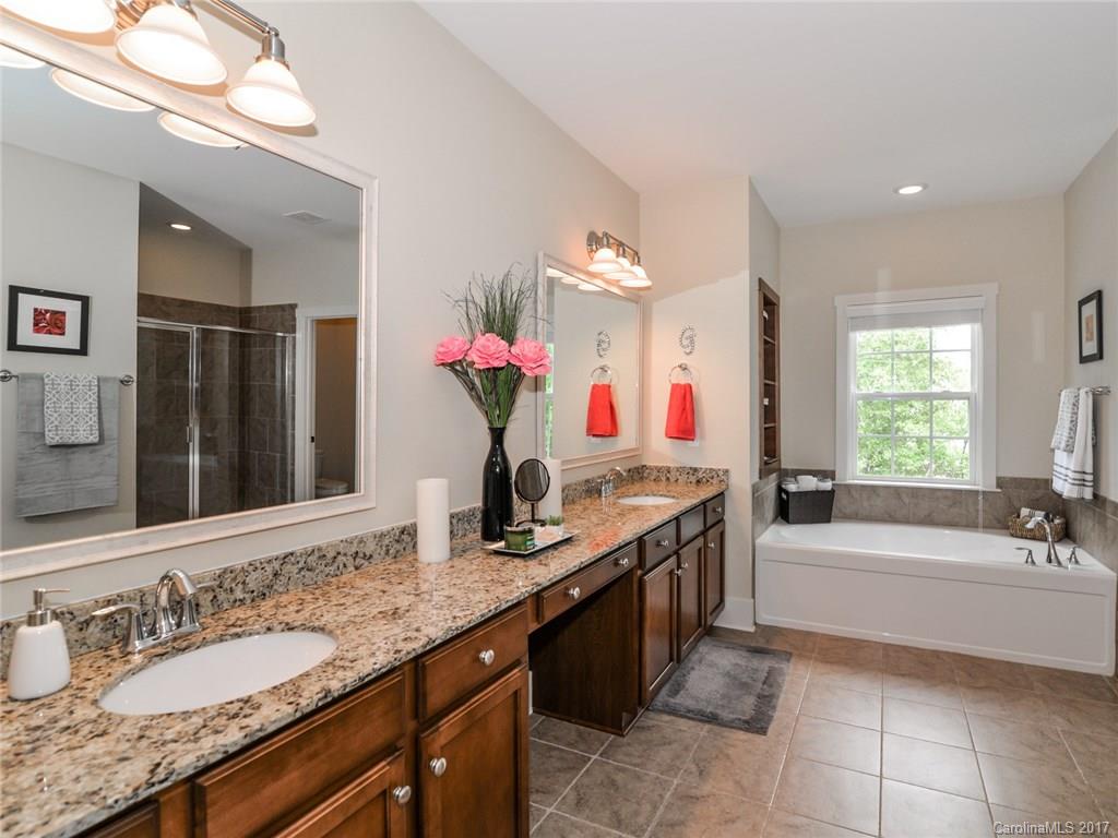 1093 Angelica Lane Tega Cay, SC 29708 - Photo 13 of 24 Gallery Image 13