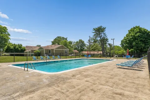 $319,900 | 520 Doral Country Drive, Nashville, TN 37221