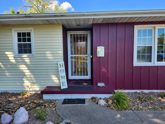 $123,900 | 2406 West Olive Street, Decatur, IL 62526